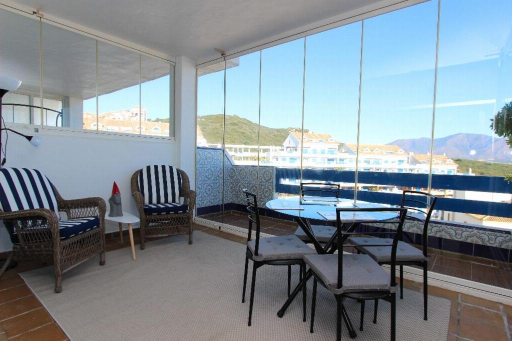Duquesa Suites 531 Манилва Екстериор снимка