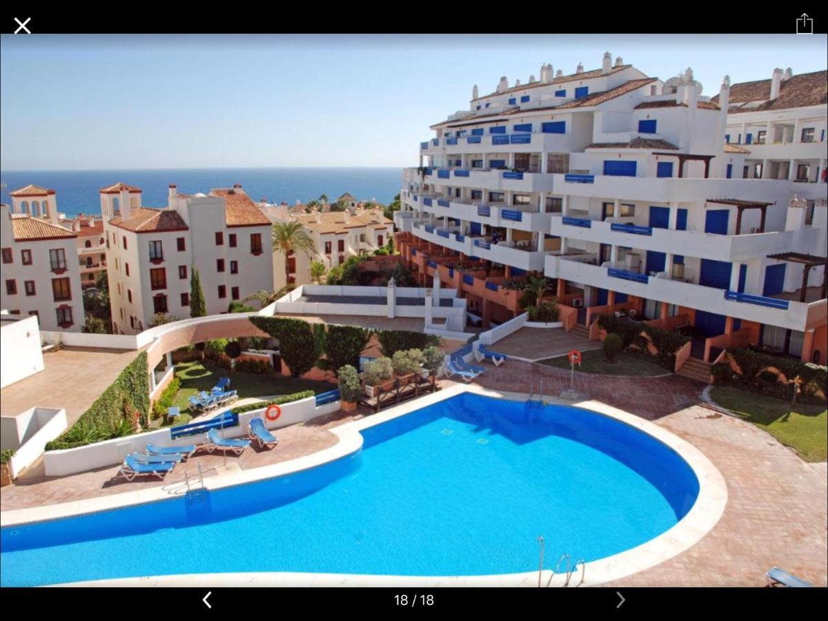 Duquesa Suites 531 Манилва Екстериор снимка